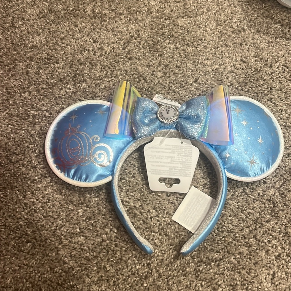 Nwt Disneys Cinderella ear headband